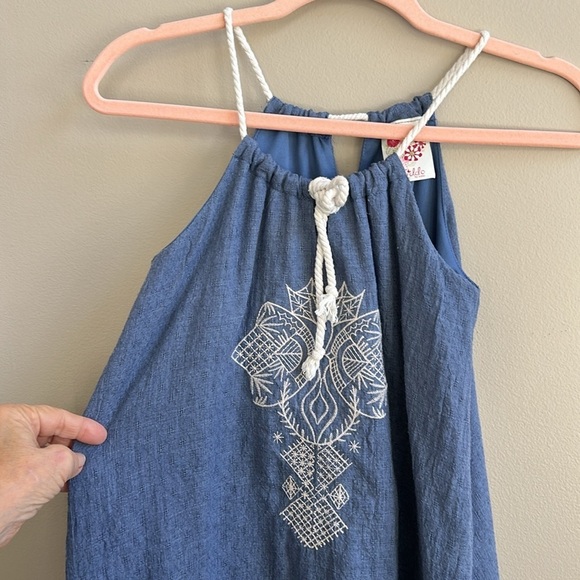 Kiddo by Katie Blue Embroidered Girls Dress Size Medium - Picture 3 of 7